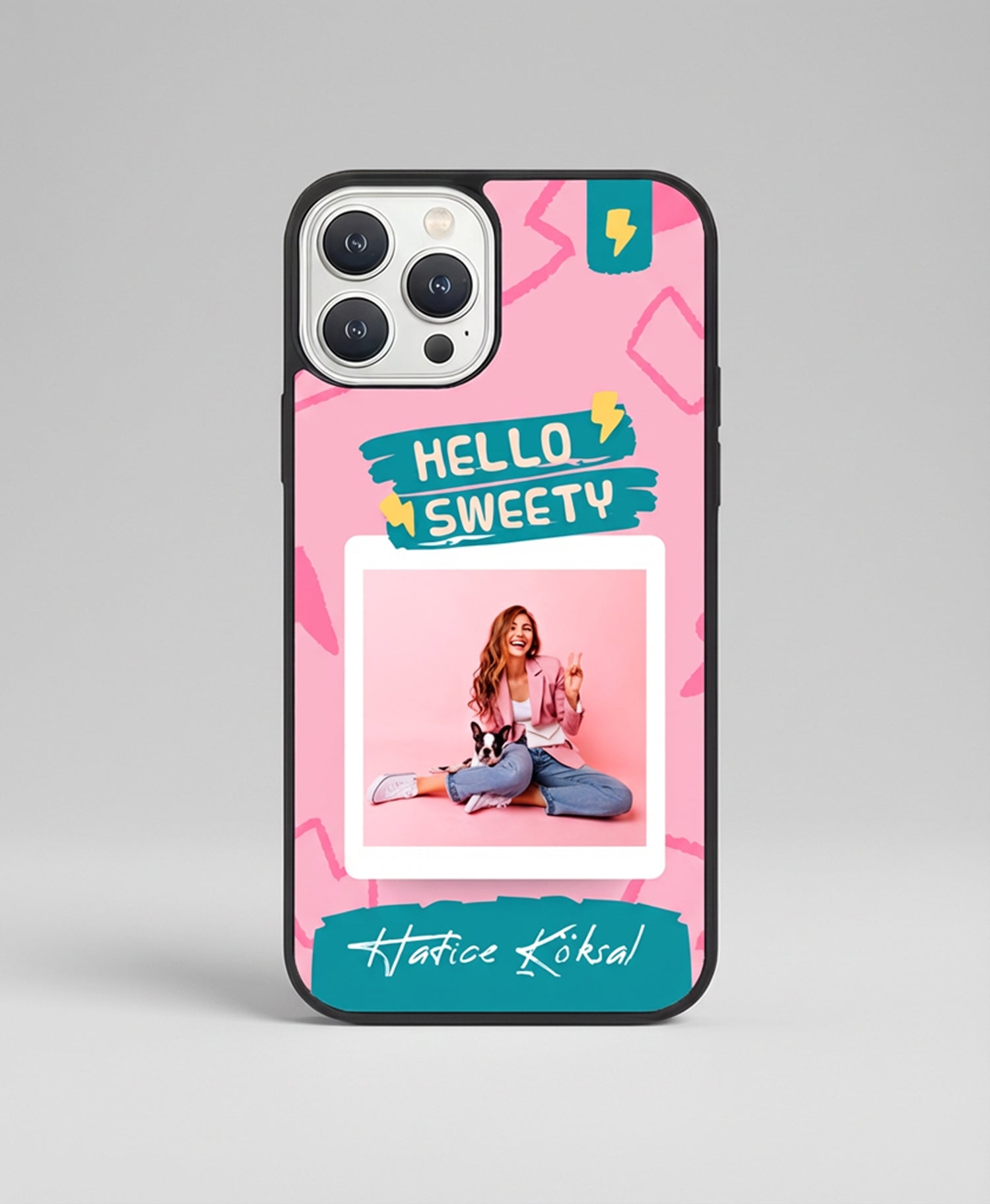 iphone16pro-1.jpg Kişiye Özel iPhone Telefon Kılıfı Polaroid Pembe (Fotoğraflı & İsimli) | tasarla kutla - Görsel 1