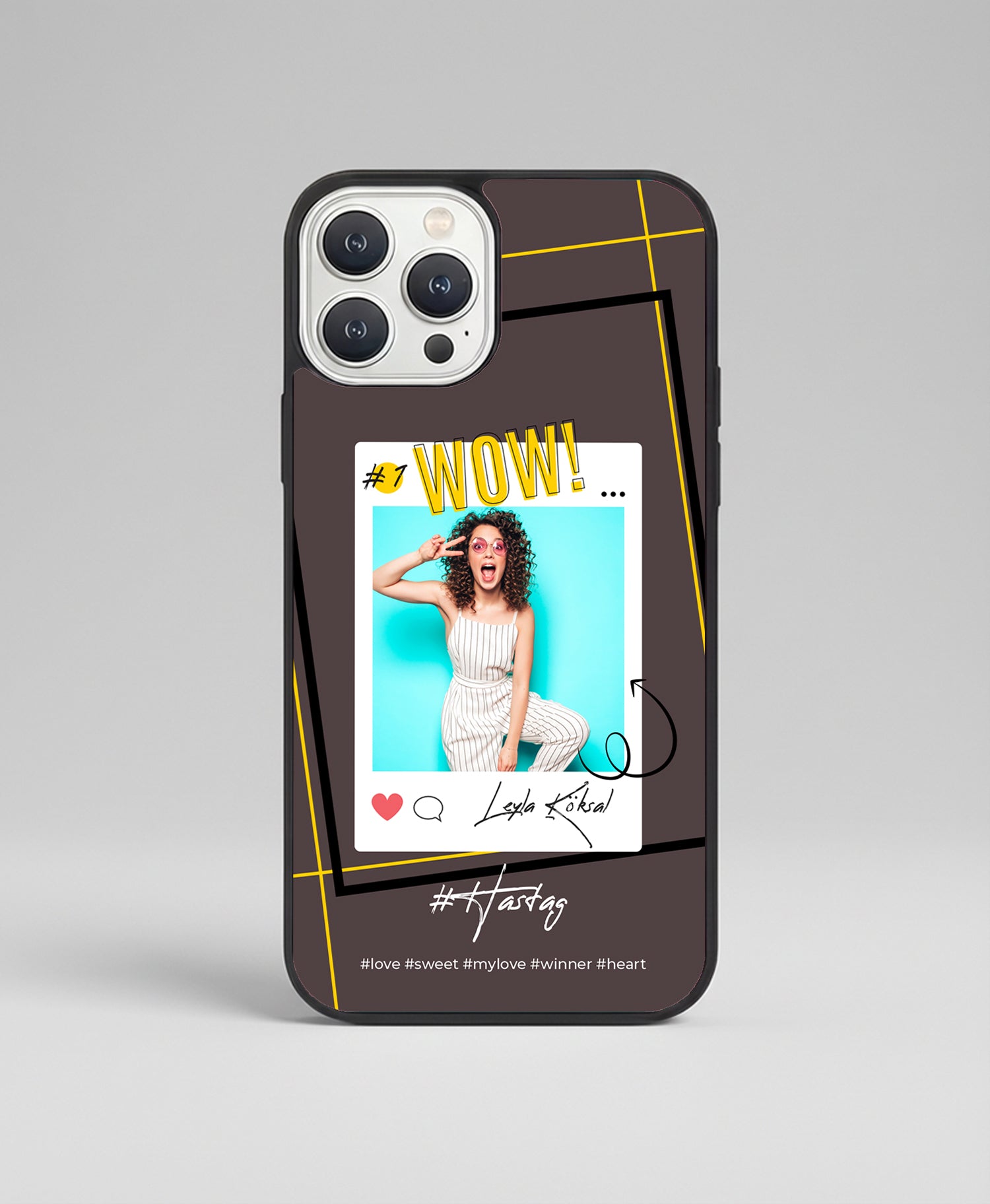 iphone16pro-7.jpg Kişiye Özel iPhone Telefon Kılıfı Polaroid WOW (Fotoğraflı & İsimli) | tasarla kutla - Görsel 1